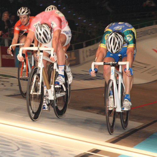 Spannende sprint Iljo-Van Bon